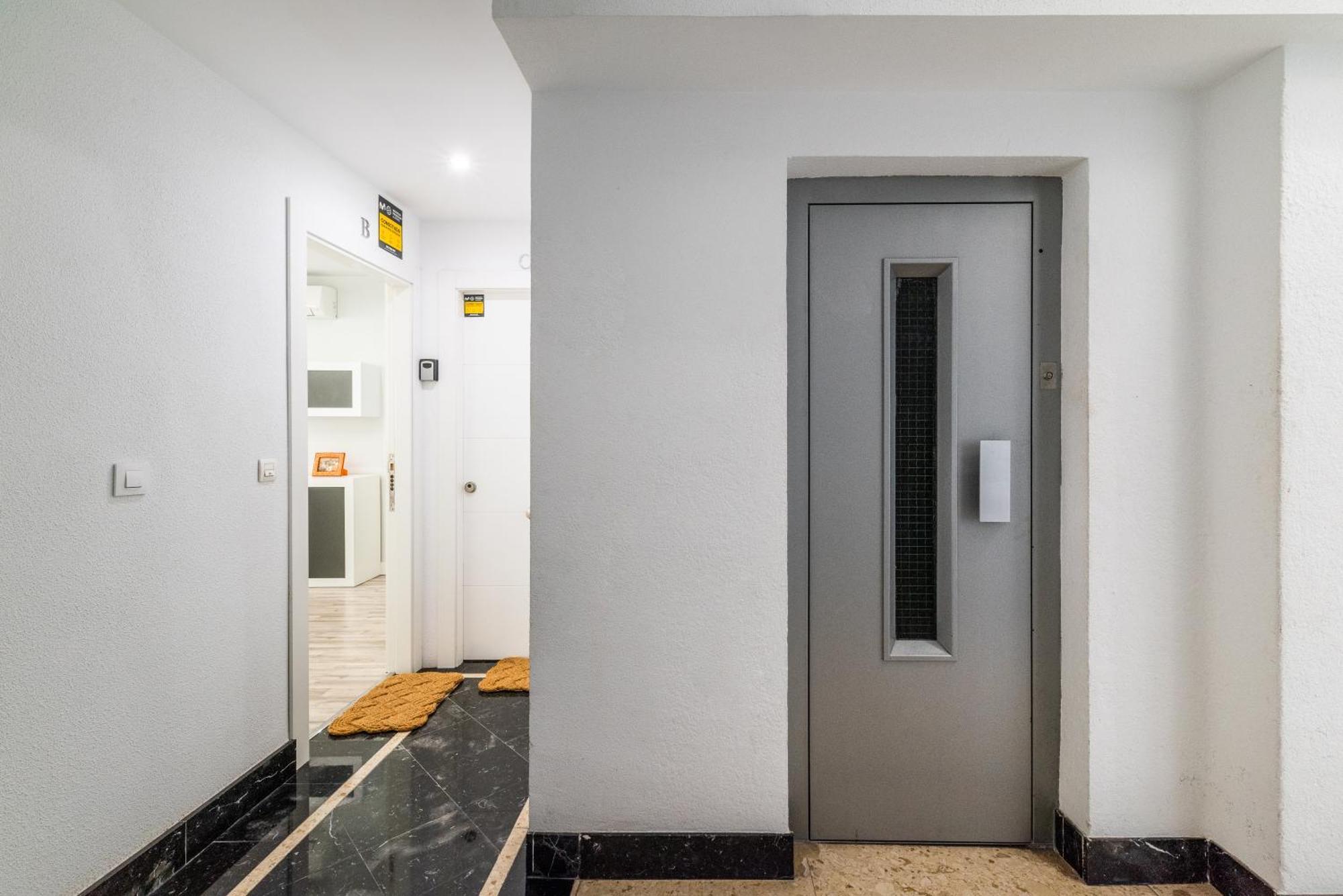 Oasis Centro De Granada Apartment Exterior photo